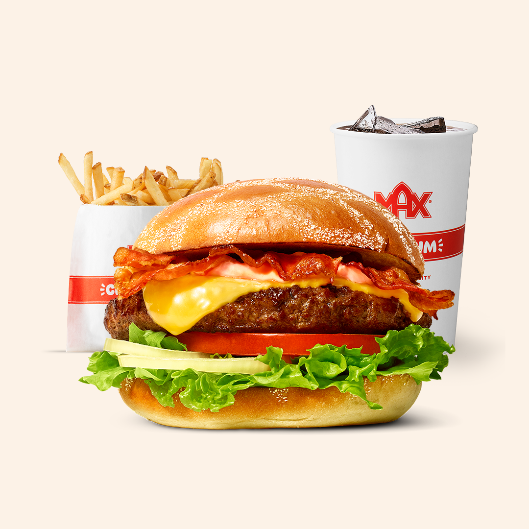 MAX original hamburgare frilagd mot vit bakgrund. Foto.